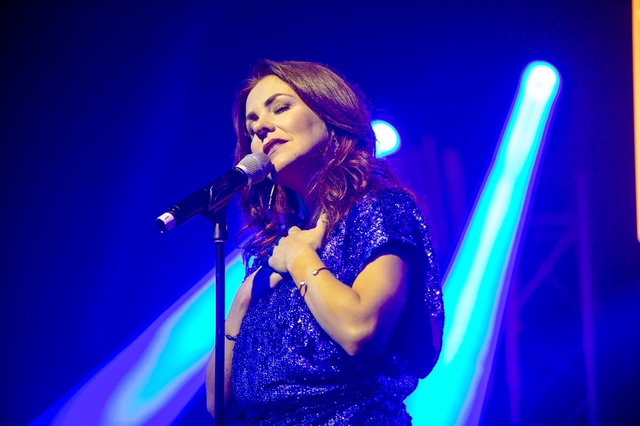 Royal Caribbean's Explorer of the Seas - A Night Cap with Rachel Tucker - Stages Festival at Sea - October 2019.
Photo - Danny Kaan