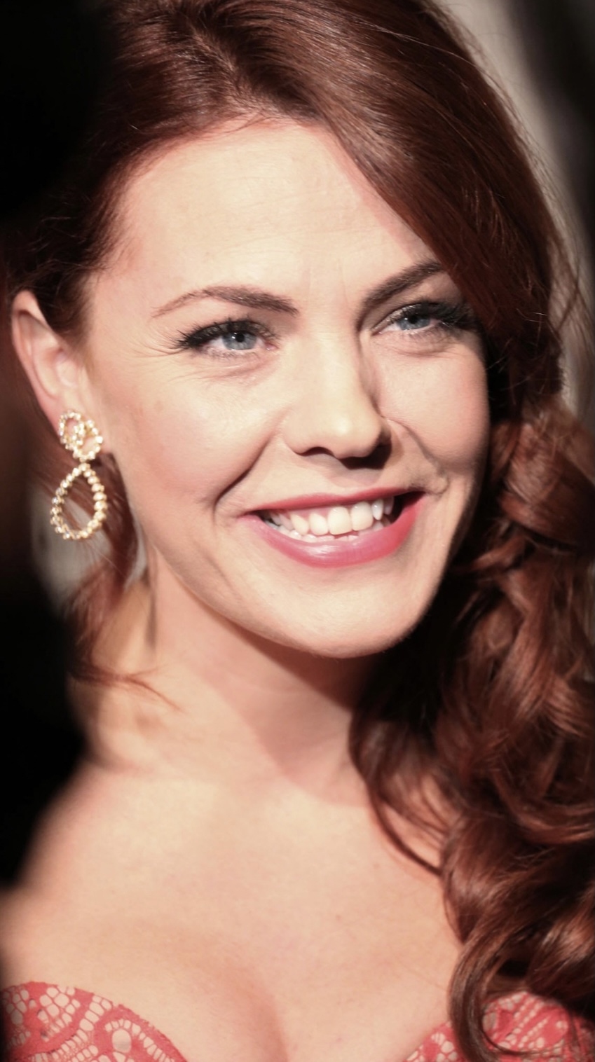 Rachel Tucker | Official website